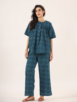 SAY - Blue Color Printed Women Pure Cotton Top & Pyjama Night Suit (Set of 2)