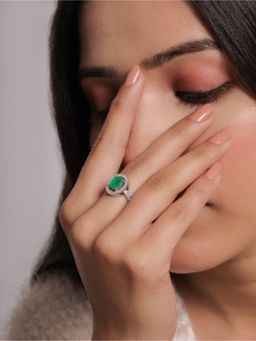 STERLYN - Magic Emerald Ring