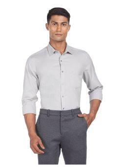 Arrow - Men Light Grey Cutaway Collar Solid Cotton Formal Shirt