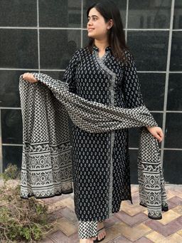 Gahan - Womens Viscose Rayon Straight Printed Kurta with Pant & Dupatta