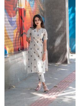 Gahan - Womens Viscose Rayon Straight Woven Kurta with Pant