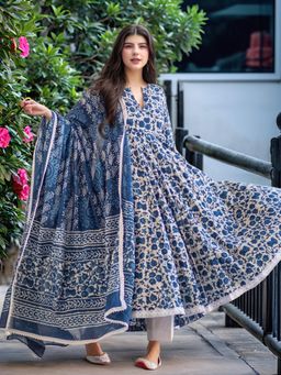Gahan - Womens Viscose Rayon Printed Anarkali Kurta with Pant & Dupatta