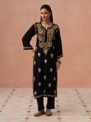 Black color option, Sold out, Currently selected