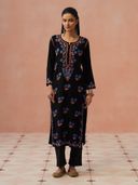 Black color option, Sold out, Currently selected