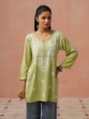 Green color option, Sold out, Currently selected