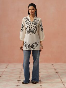 House of Chikankari - Off White Cotton Flex Chikankari Short Kurta