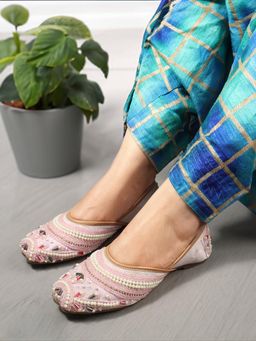 Iconics - Pink Slip On Women Juttis