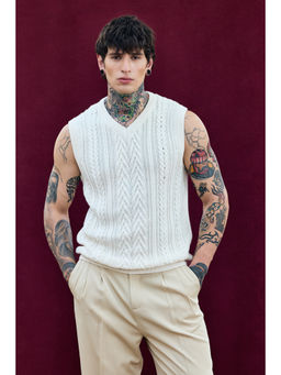 Snitch - White Bordeaux Cable Knitted Sweater Vest