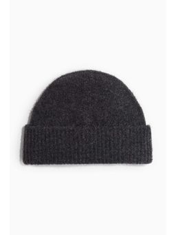 H&M - Men Grey Knitted Beanie