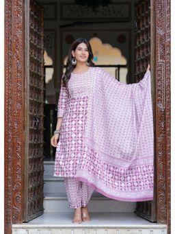 Jaipuri Collection - Women Pink Printed Kurta with Pant and Dupatta (Set of 3)