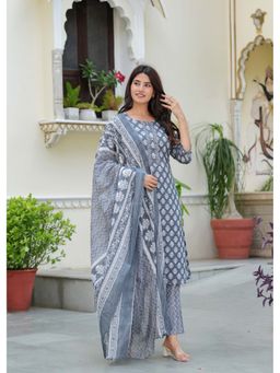 Jaipuri Collection - Women Grey Printed Kurta with Pant and Dupatta (Set of 3)