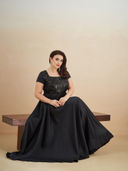 Black color option, Currently selected