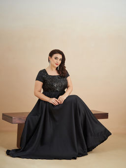 Miss Chase - A+ Curve Collection Plus Size Women's Black Square Neck Maxi Dress