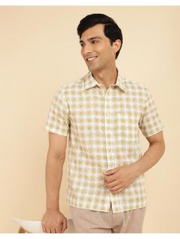 Fabindia - Men Off White Cotton Collar Neck Abstract Hand Block Shirt