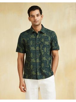 Fabindia - Men Green Cotton Collar Neck Abstract Printed Shirt