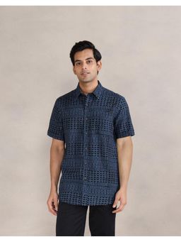 Fabindia - Men Black Cotton Collar Neck Abstract Printed Shirt