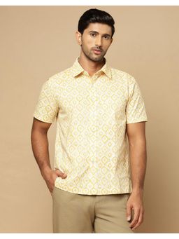 Fabindia - Men Yellow Cotton Collar Neck Printed Hand Block Shirt