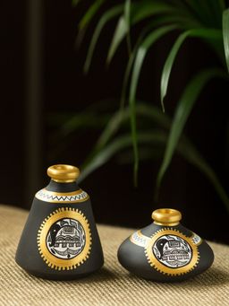 ExclusiveLane - Tiny Twins' Pots Showpieces With Madhubani Hand-Painting In Terracotta (Set Of 2)