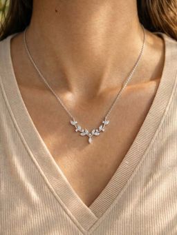 Miss Highness - 925 Sterling Silver Leaf Pendant Necklace with White Stone for Women