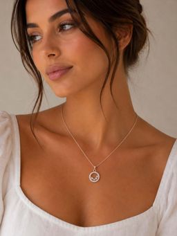 Miss Highness - 925 Sterling Silver Wreath Pendant Necklace with White Stone for Women