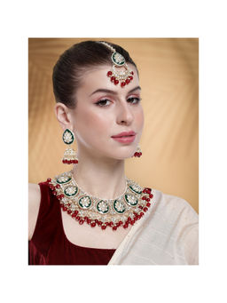 Peora - Maroon Kundan Studded Choker Jewellery Set