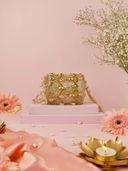Gold color option, Currently selected