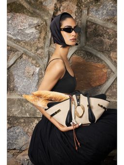 Outhouse - The Resort Boss In Canvas Jute Beige Tote Bag