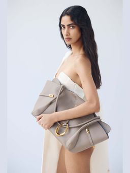 Outhouse - The Boss Tote Bag In Greige Grey Tote Bag