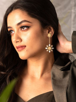 Suhani Pittie - Gold daisy pink crystal Drop earrings