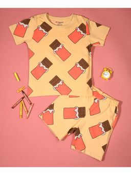 Be Awara - Half Sleeves Cotton T-shirt & Shorts Chocolate Print Peach (Set of 2)