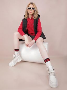 CRIMSOUNE CLUB - Women's Black Sleeveless Jacket