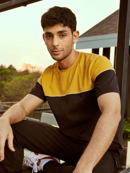 Bombay High - Black Regular Fit T-Shirt For Men