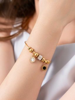 ZAISHA - 18K Gold Plated Black and White Shell Charms Magnetic Bracelet