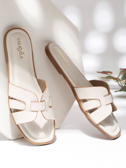 VALIOSAA - Women White Square Toe Casual Flats