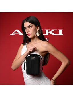 Akiki London - Belmond Sling Bag - Black (S)