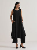 Black color option, Sold out, Currently selected