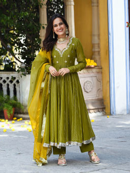 Urbanstree - Drishti Kurta Green (Set of 3)