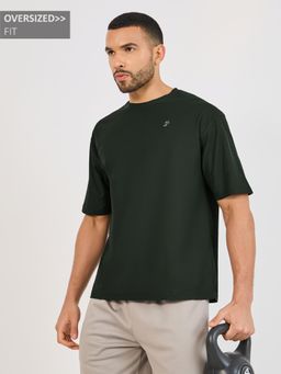 Styli Elevate - Men Gren Crew Neck Reflective Logo Oversized Longline T-Shirt