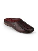 Maroon color option, Currently selected