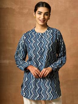 Women Plus - Blue Cotton Printed Short Kurti