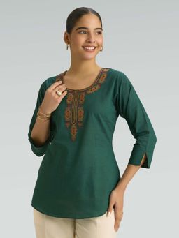Women Plus - Green Pure Cotton Embroidered Thread Work Short Kurti