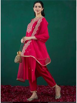 Gahan - Rani Pink Straight Kurta with Pant & Dupatta