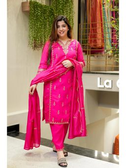 Gahan - Pink Straight Kurta with Pant & Dupatta