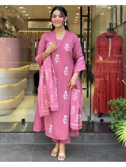 Gahan - Mauve A-Line Anarkali Kurta with Pant & Dupatta