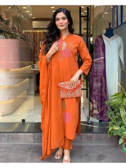 Gahan - Orange Straight Kurta with Pant & Dupatta