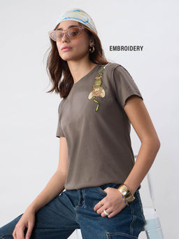 The Souled Store - Official Tom and Jerry: Hanging Jerry Women T-Shirt