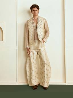 Gopi Vaid - Off White Keyur Jacket With Kurta And Pant