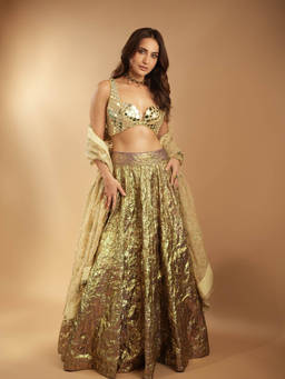ITRH - Gold Sheesh Bengani Lehenga And Blouse With Dupatta