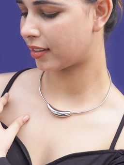 Niscka - Designer Anti-Tarnish Silver Necklace with Magnet Lock
