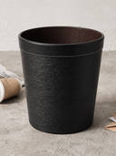 Black color option, Currently selected